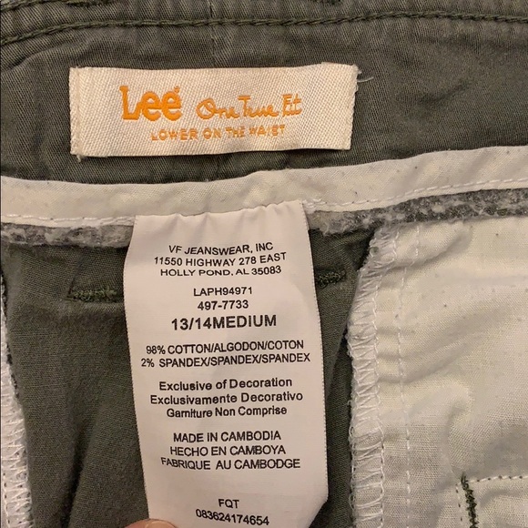 Olive Green Cargo Shorts w Adjustable Leg Lengths - Picture 4 of 4